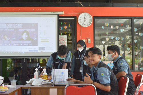 After Event Webinar HIMASIS: Cyber Security ”Pentingnya Menjaga Kemanan Data Pribadi di Era Digital”